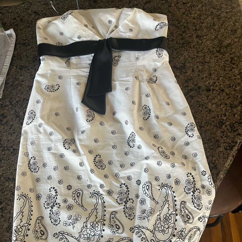 White House Black Market Black and White Paisley Pencil Dress